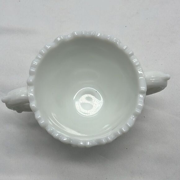 Westmoreland 1940's Milk Glass  Creamer and Sugar Set - Picture 8 of 9